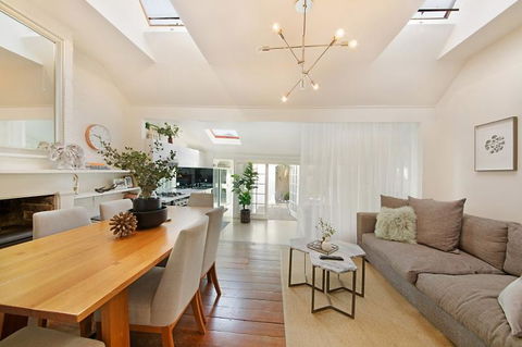 Luxury Designer Paddington Cottage + FREE WIFI - Holiday Melbourne 2