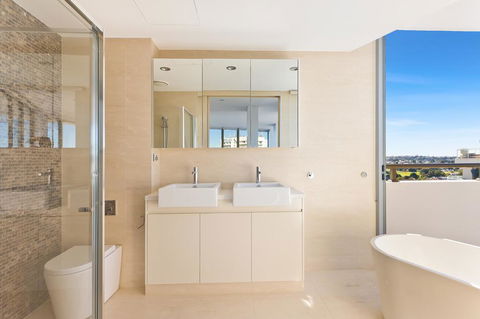 Luxury Ocean Penthouse - Holiday Melbourne 1