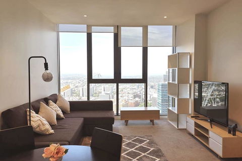 Melbourne CBD Apartment With Luxury Private Facilities - Holiday Melbourne 0