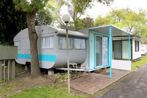 Mornington Peninsula Retro Glamping - Holiday Melbourne 1