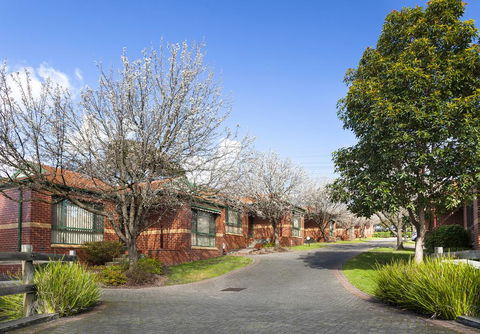 Mount Waverley Townhouses - Holiday Melbourne 0