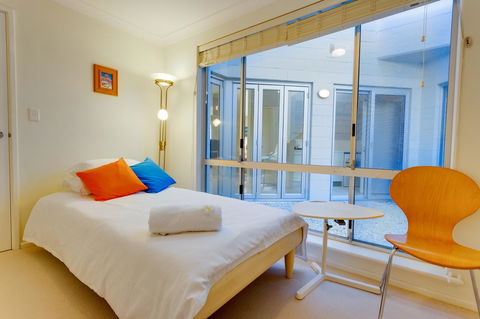 Cottesloe Contemporary Villa - Victoria Tourism 6