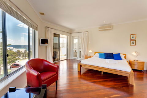 Cottesloe Contemporary Villa - Victoria Tourism 0