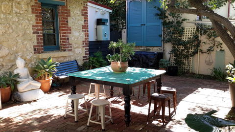 The Hub Fremantle - Holiday Melbourne 16