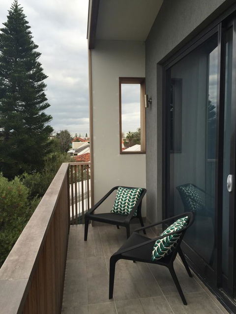 The Pool House - Fremantle - Holiday Melbourne 8
