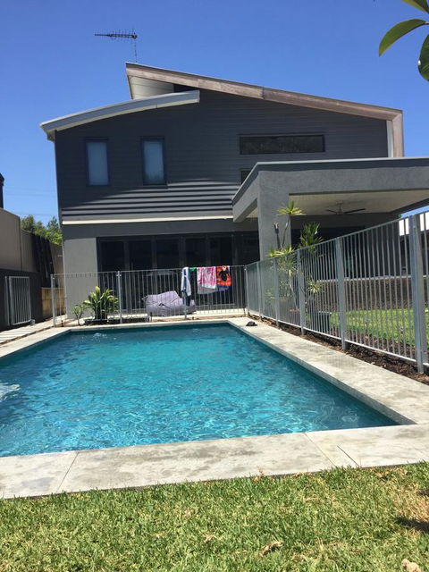 The Pool House - Fremantle - Holiday Melbourne 28