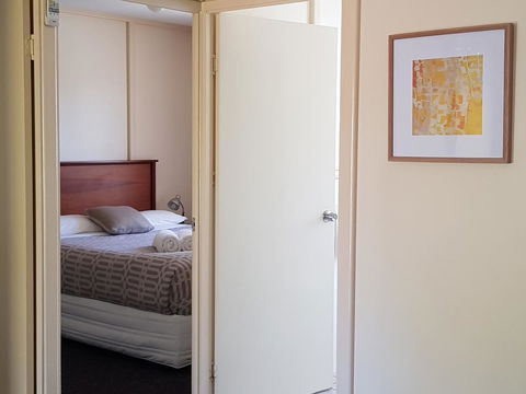 Park Avenue Holiday Units - Holiday Melbourne 18