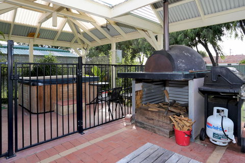 Busselton Guest House - Holiday Melbourne 38