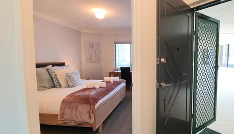 Sandcastles Beachfront Luxury Retreat Apartment - Accommodation Airlie Beach 22