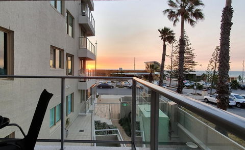 Sandcastles Beachfront Luxury Retreat Apartment - Accommodation Airlie Beach 0
