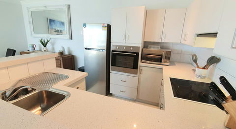 Sandcastles Beachfront Luxury Retreat Apartment - Accommodation Airlie Beach 23