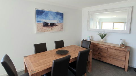Sandcastles Beachfront Luxury Retreat Apartment - Accommodation Airlie Beach 11