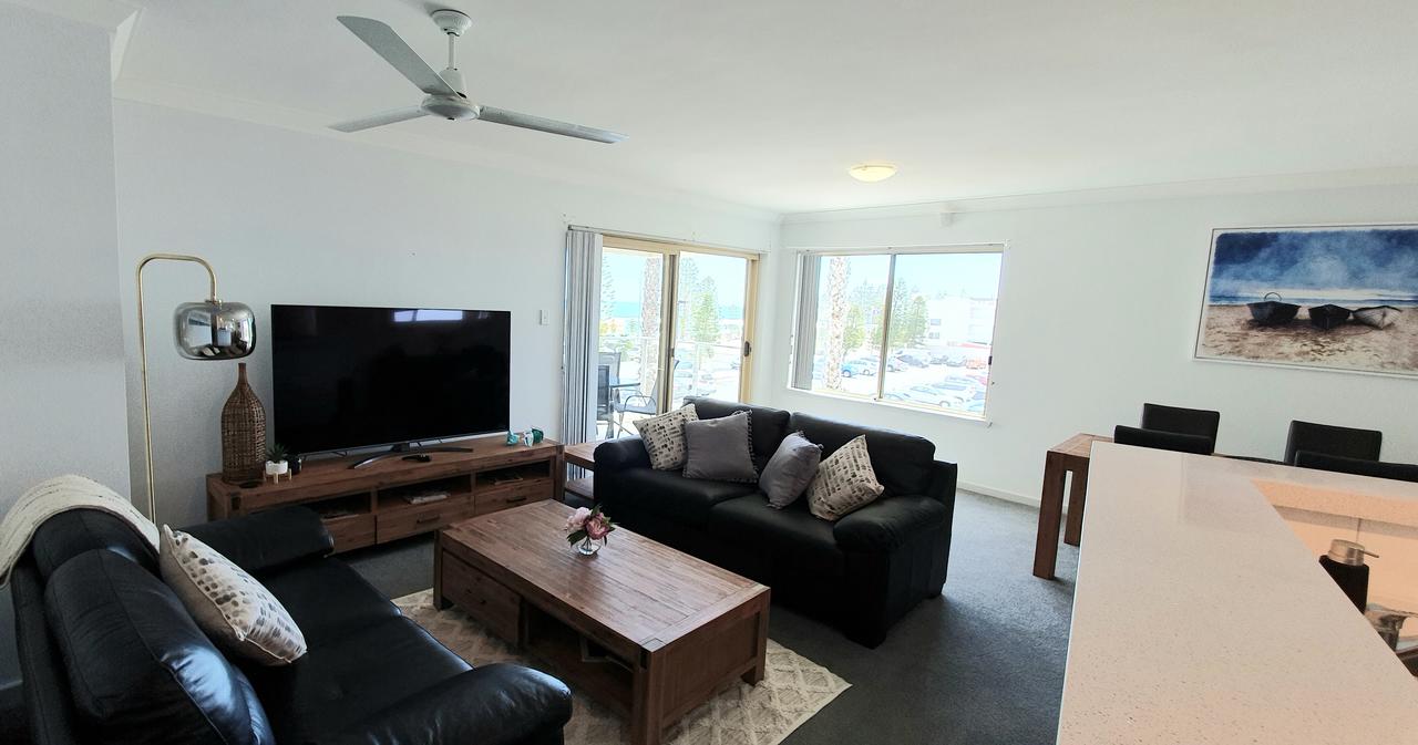 Sandcastles Beachfront Luxury Retreat Apartment - thumb 12