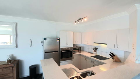Sandcastles Beachfront Luxury Retreat Apartment - Accommodation Airlie Beach 14