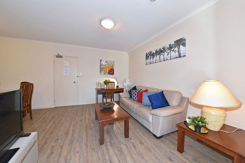 Inner Perth CBD 1X1 Apartment: 605451 - YWait Travel 7