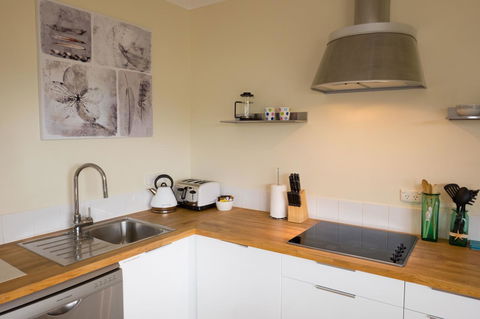 Cottesloe Sea Bliss Apartment - Holiday Melbourne 9
