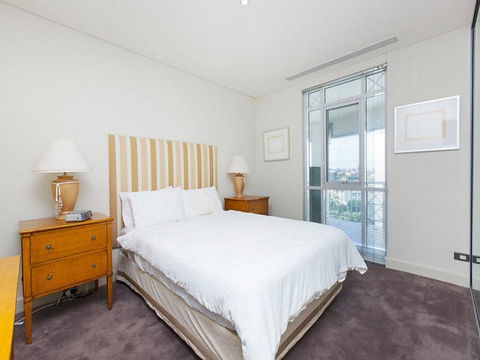 Beachfront Penthouse & Huge Terrace - Holiday Melbourne 6