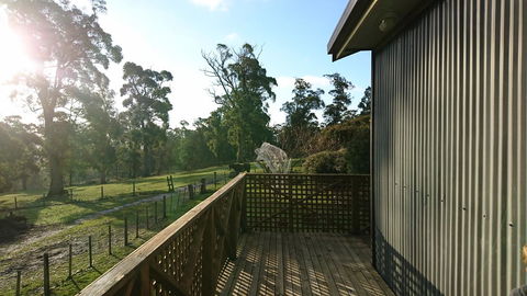 Glengarry Farm Stay BnB - Caravan Park Accommodation 5