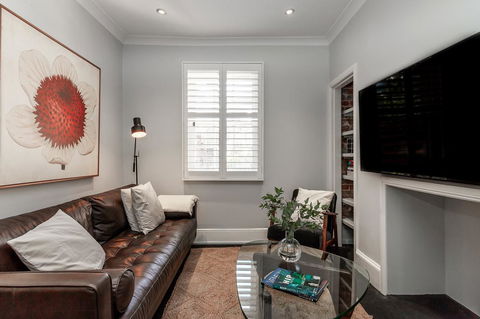 Newly Renovated Dream Mansion - In The Heart Of The City - Casino Accommodation 3