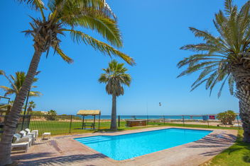 Ningaloo Reef Resort with Carnarvon Accommodation