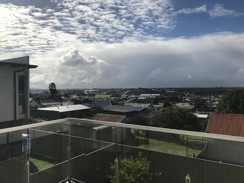 Nisus View - Holiday Melbourne 0