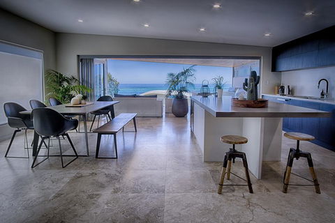 North Shore Holiday Home - Holiday Melbourne 1