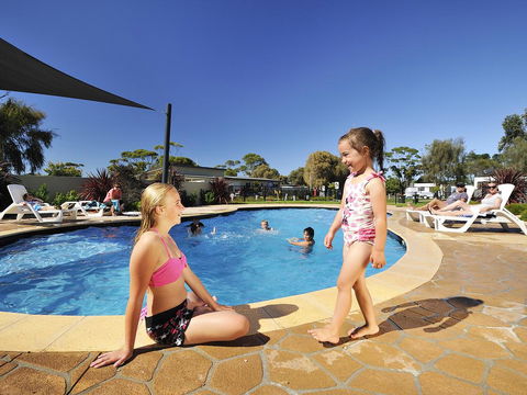 NRMA Eastern Beach Holiday Park - Holiday Melbourne 0