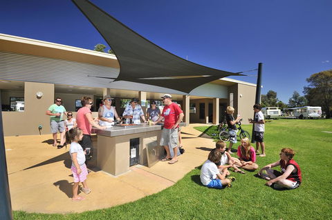 NRMA Eastern Beach Holiday Park - Holiday Melbourne 1