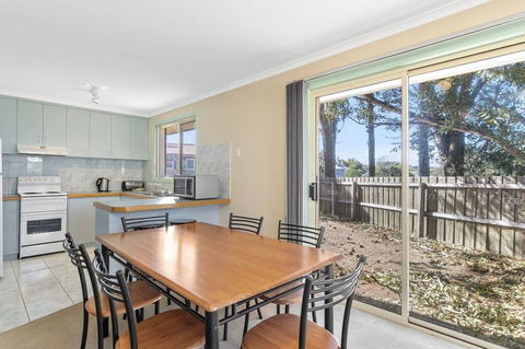 Ozan Unit 1-9 - Accommodation Australia 1