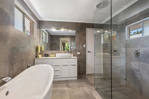 Pandanus Holiday Home - Casino Accommodation 2