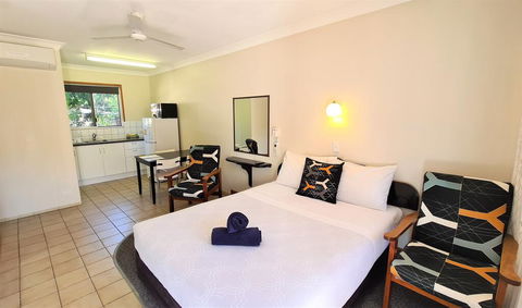 Paradise Court - Holiday Sydney 1