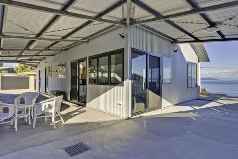 Park Beach Retreat - Holiday Sydney 0