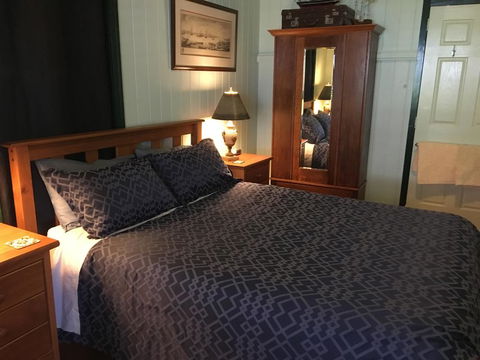 Pitstop Lodge Guesthouse B&B - Casino Accommodation 1