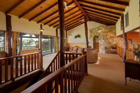 Ridgeview - Caravan Park Accommodation 3