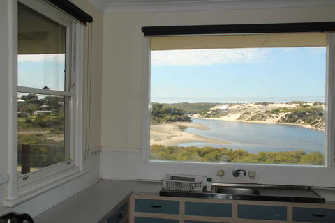 River Panorama Beach House - Holiday Melbourne 2
