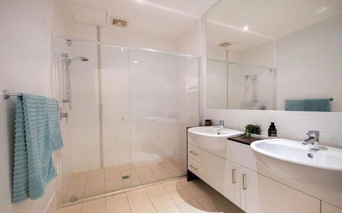 ROOFTOP DRIFT APARTMENT 29 South - Accommodation Australia 3