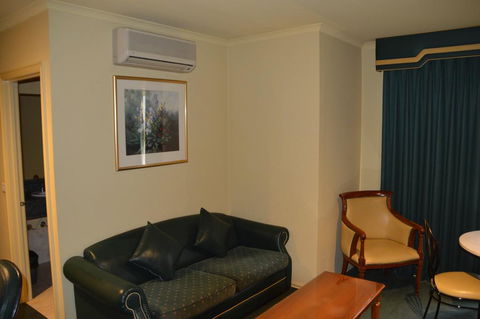 Rowville International Hotel - Holiday Melbourne 1
