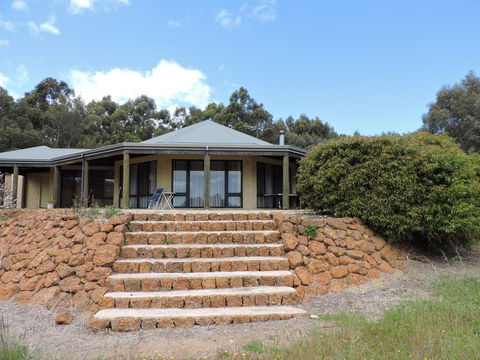 Rural Hideaway - Yallingup - Holiday Melbourne 0