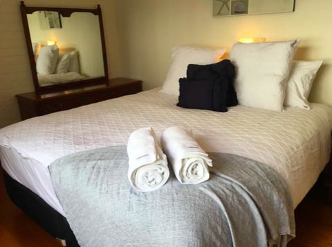 Rye 3 Great Location, Shops, Beach, FREE Wine, Wifi And Netflix - Accommodation Australia 3
