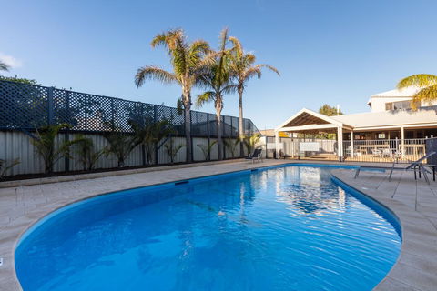 Sails Geraldton Accommodation - Wagga Wagga Accommodation 0