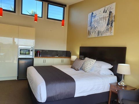 Sanctuary Hill Retreat - Byron Bay Accommodation 0