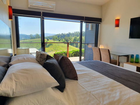 Sanctuary Hill Retreat - Byron Bay Accommodation 1