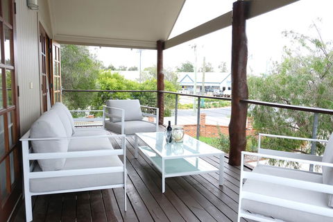 Sea Esta - Town & Beach On Your Doorstep - Holiday Melbourne 1