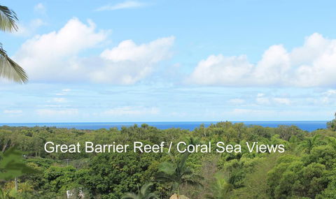 SEAVIEWS Oak Beach - Victoria Tourism 0