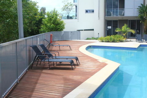 Signature Waterfront Apartments - Holiday Sydney 2