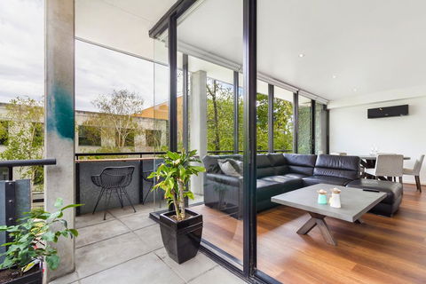 Smart Apartment In Elegant Suburb Close To City - Byron Bay Accommodation 2