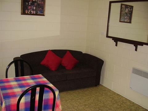 Snowy River Lodge Motel - Holiday Melbourne 1