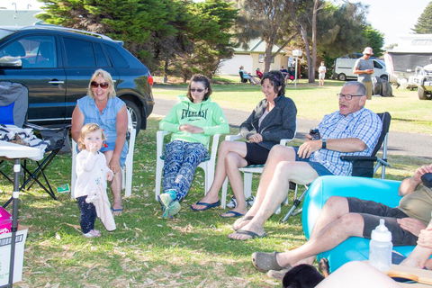 Southcombe Caravan Park - Holiday Melbourne 1