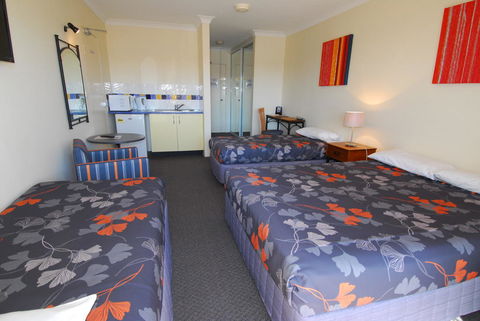 Southend Hotel - Carnarvon Accommodation 2