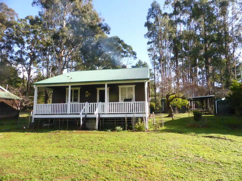 Splendid Wren Cottage - Holiday Melbourne 0